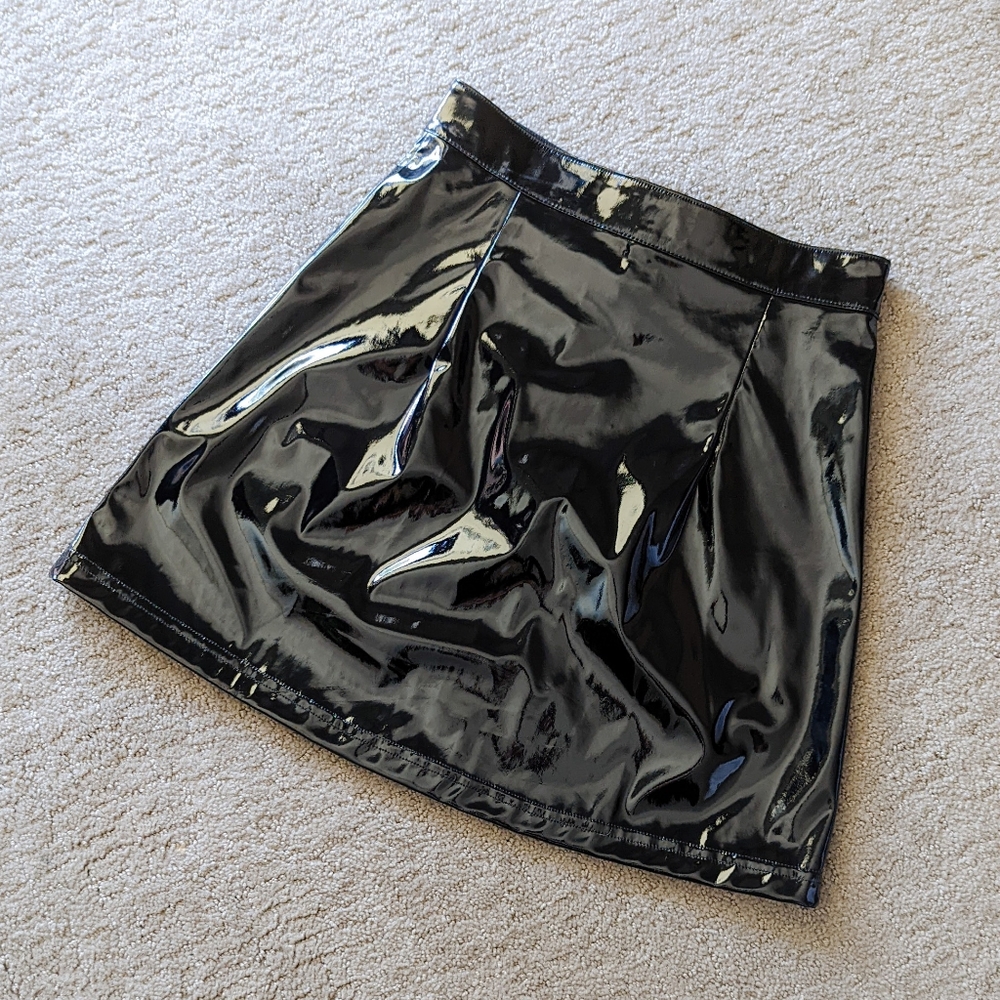 Current Mood Dolls Kill Inferno Angel Vinyl Skirt - Picture 2 of 7